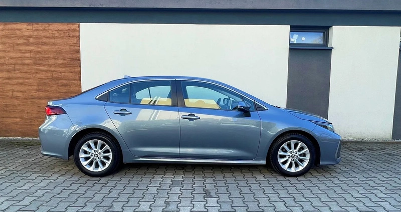 Toyota Corolla cena 70900 przebieg: 84521, rok produkcji 2020 z Police małe 172
